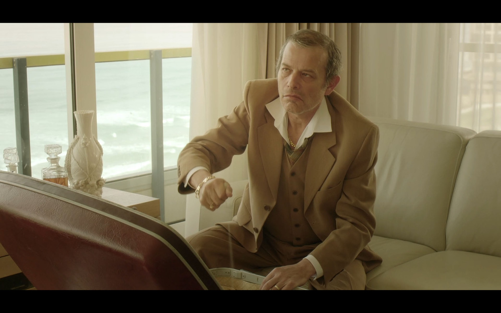 Sand Business still 3